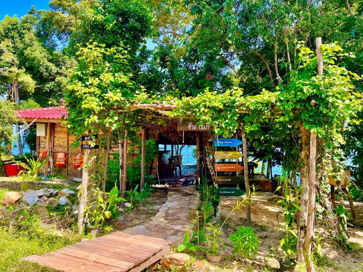 The Cliff Hostel, M'Pay Bay Koh Rong Sanloem Exterior photo